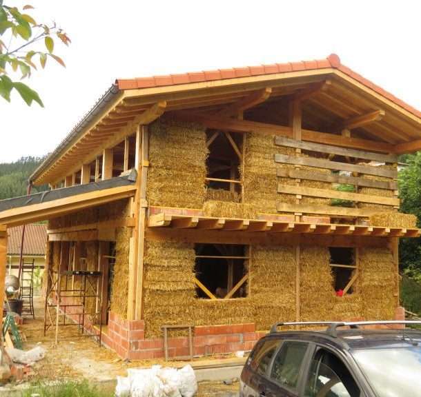 Biobonstruccion bioclimatica, autoconstruccion de paja