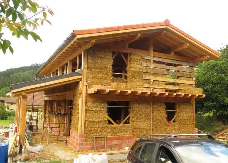 Biobonstruccion bioclimatica, autoconstruccion de paja